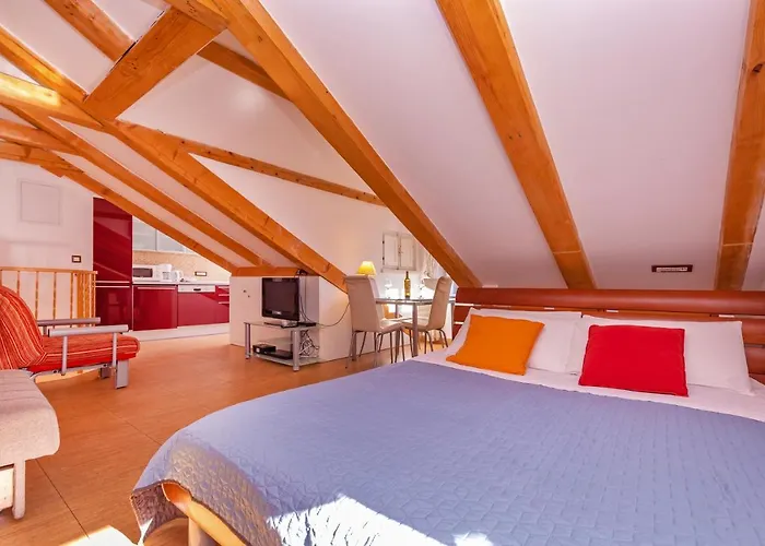 Apartments Espana 3